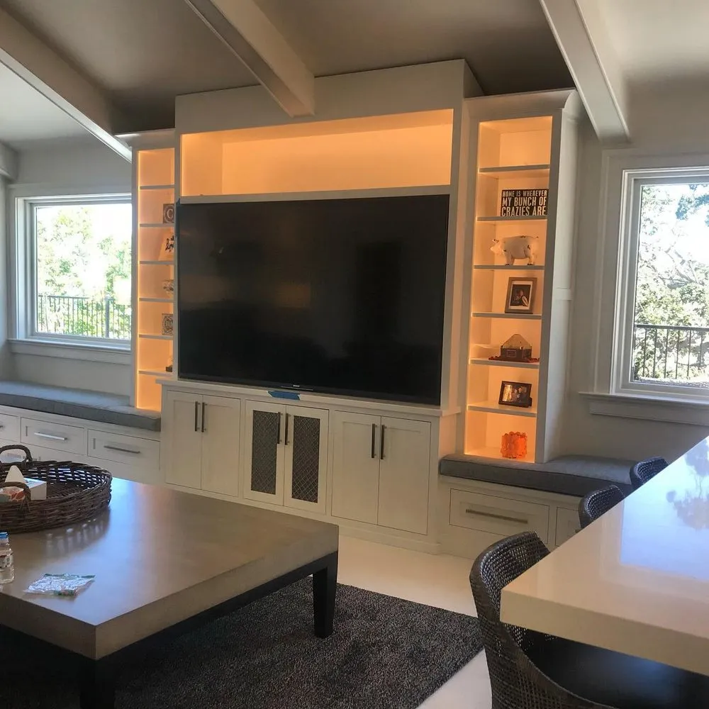 Professional electrician providing emergency electrical service in , 