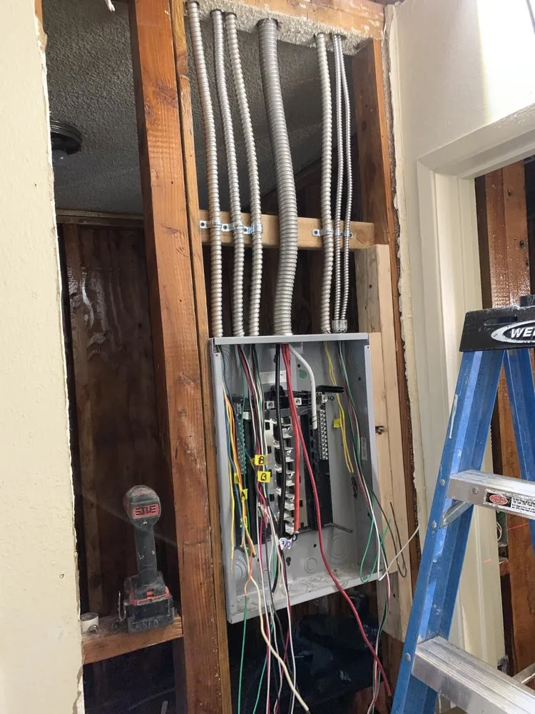 Slide of Keas Electric