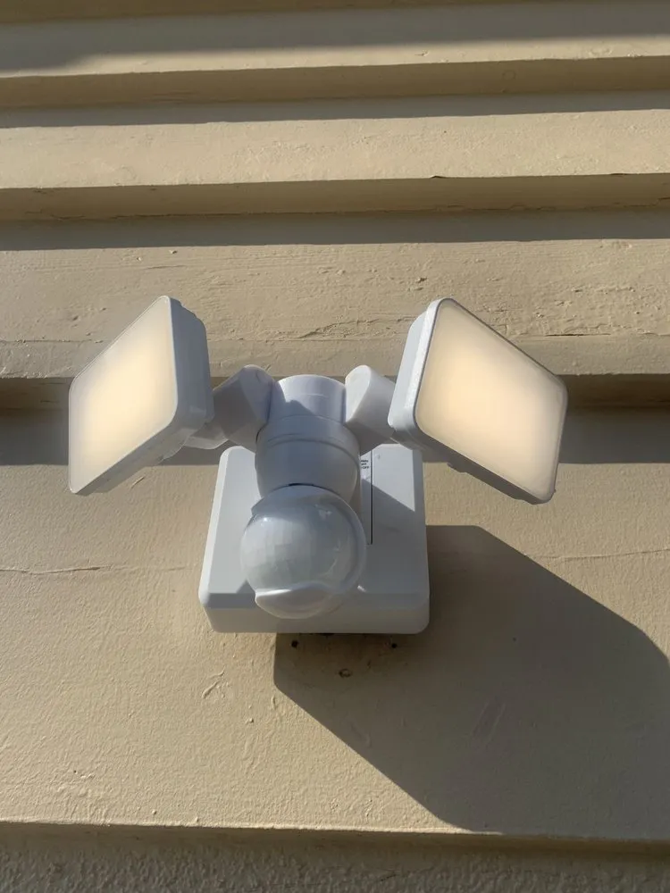 Slide of Keas Electric