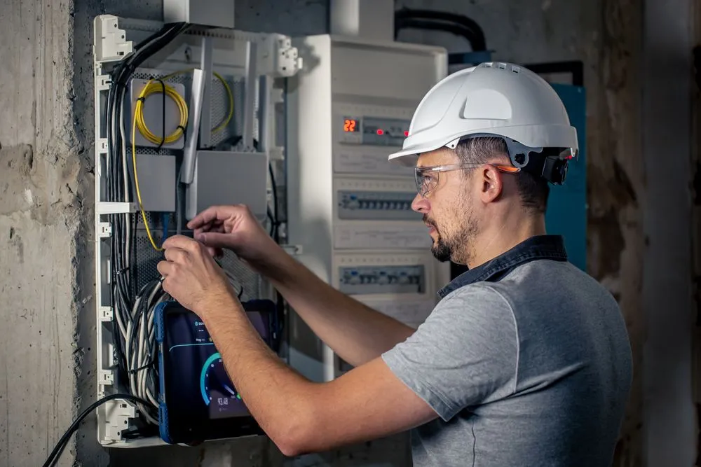 Affordable lighting installation service in Tampa Bay, FL - Keentel Electrical Contractors