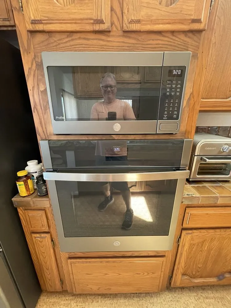 Slide of Kelly Henson Electric