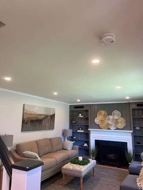 Slide of Ken' Electrician