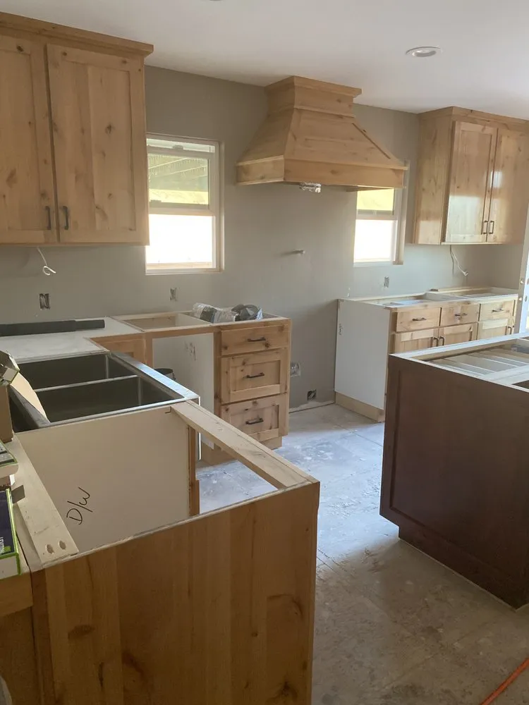 Expert wiring installation service in Strathmore, CA - Kenny Ruffa Construction