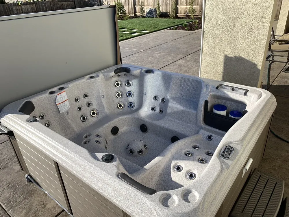 Slide of Keno Electric