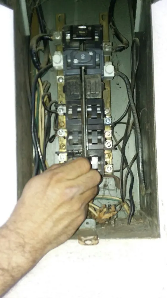 Slide of Kensmarc Electric