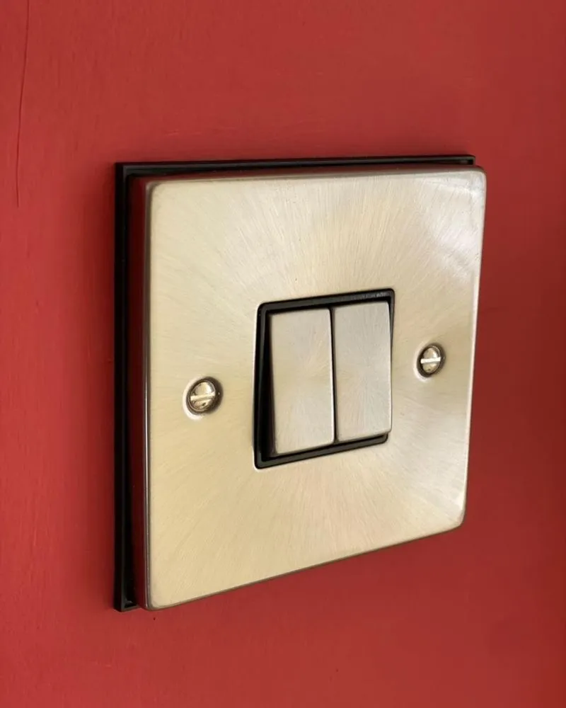 Trusted electrician providing circuit breaker repair in ,