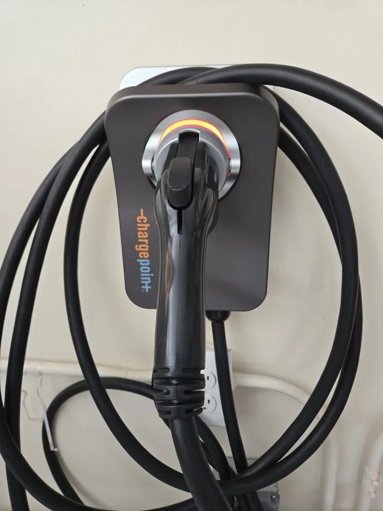 Slide of K&H Electrical