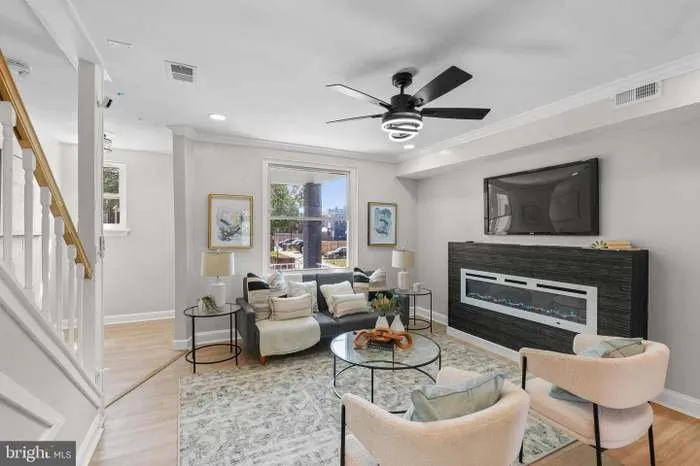 Slide of Khan Electric Services