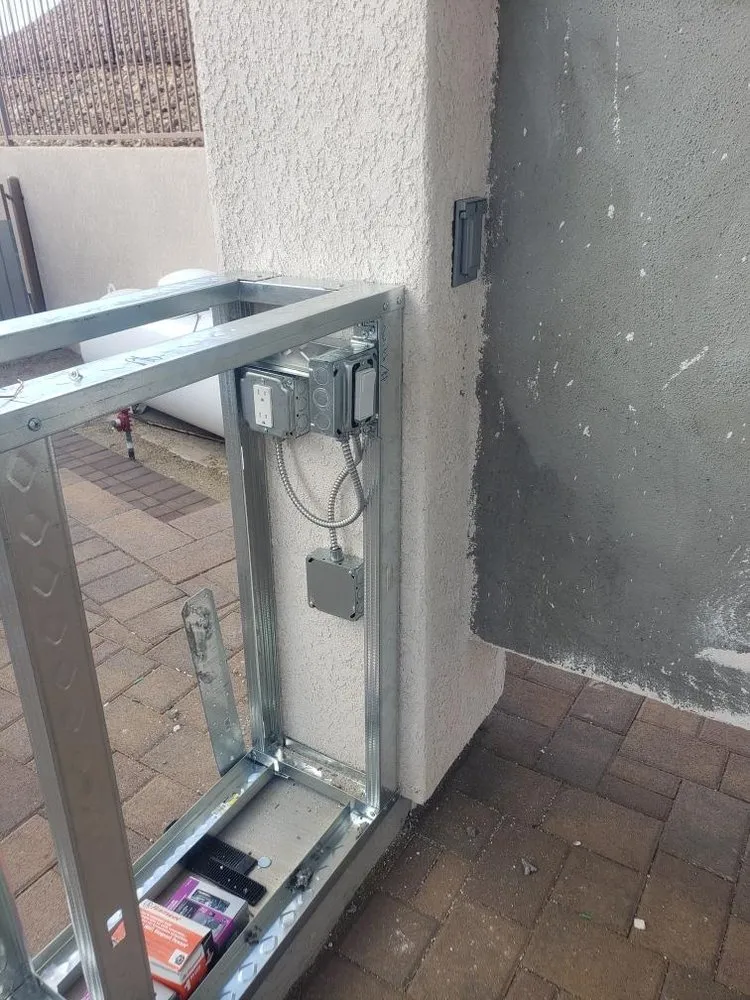 Licensed electrician providing wiring installation in , 