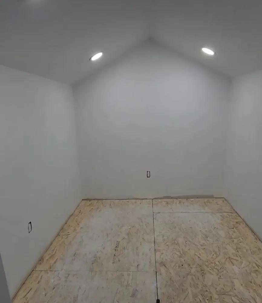 Slide of KiloWaltt Enterprise