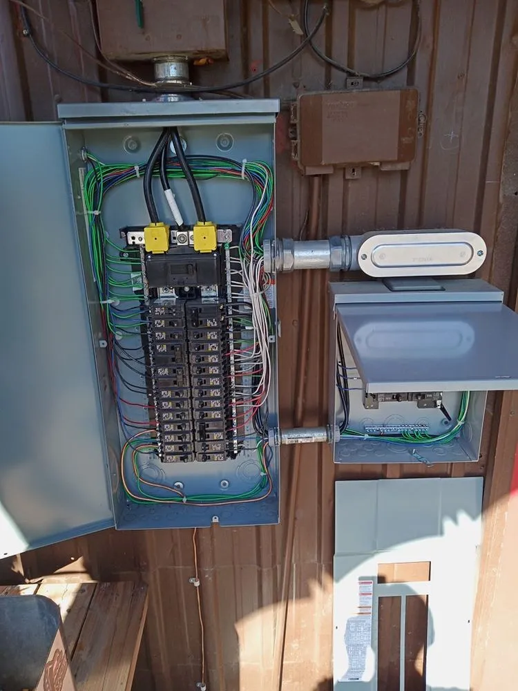 Professional electrician providing lighting installation in Smelterville, ID - King Electric