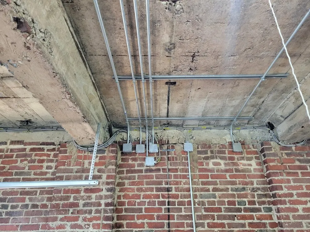 Slide of King Electrical