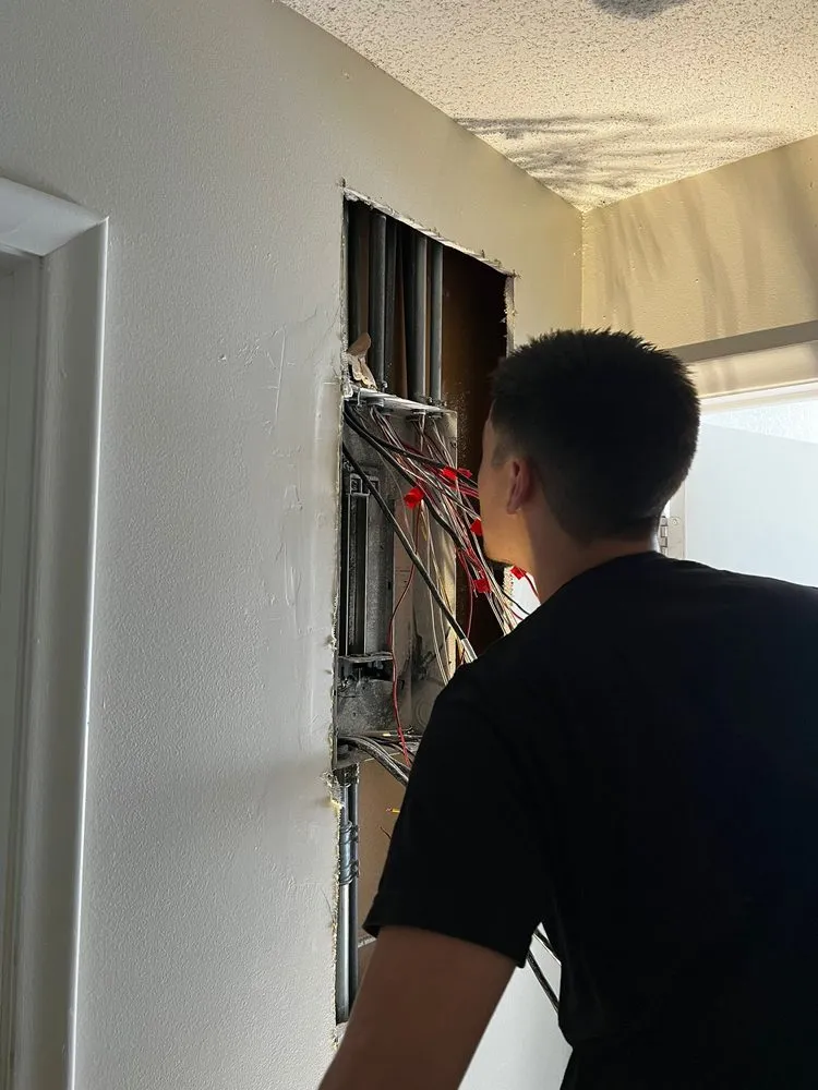 Slide of King R&G Electric