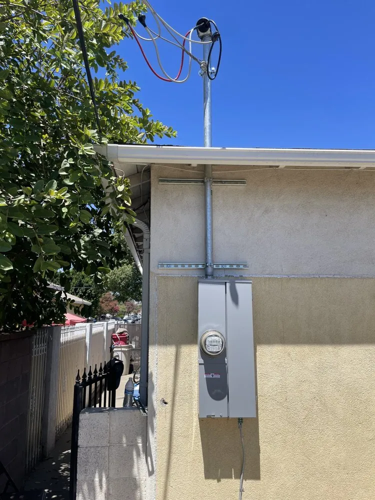 Slide of Kingdom Electric