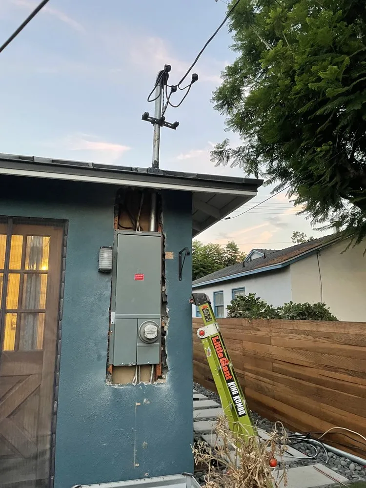 Slide of Kingdom Electric