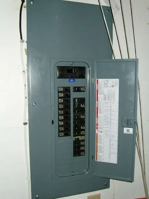 Slide of Kingdom Electric