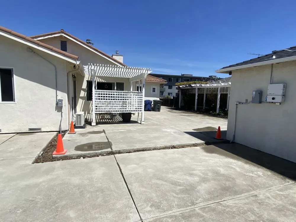 Slide of Kingdom Electric