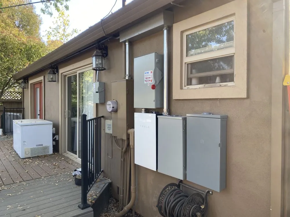 Slide of Kingdom Electric