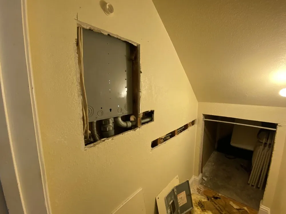 Slide of Kingdom Electric