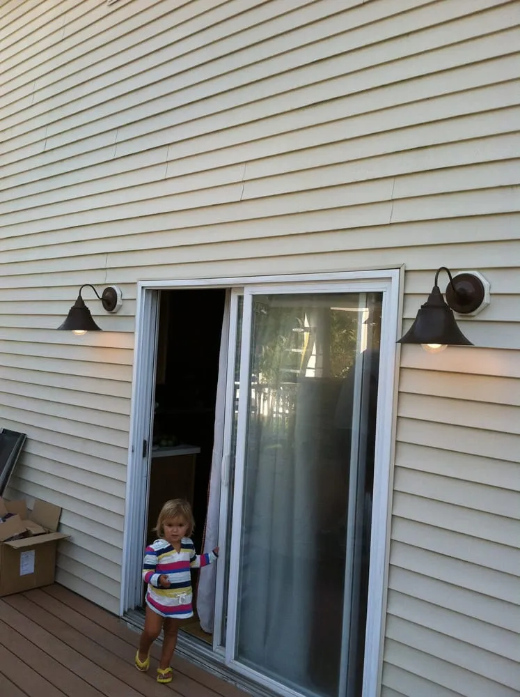 Slide of Kingdom Electric