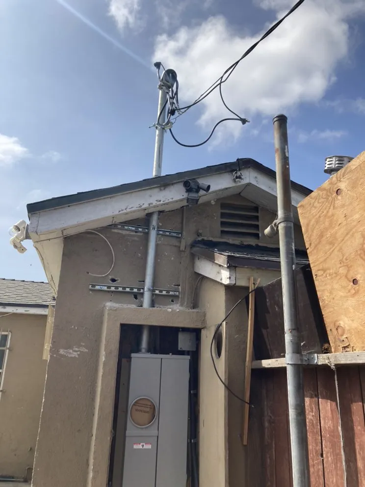 Slide of Kings Electric