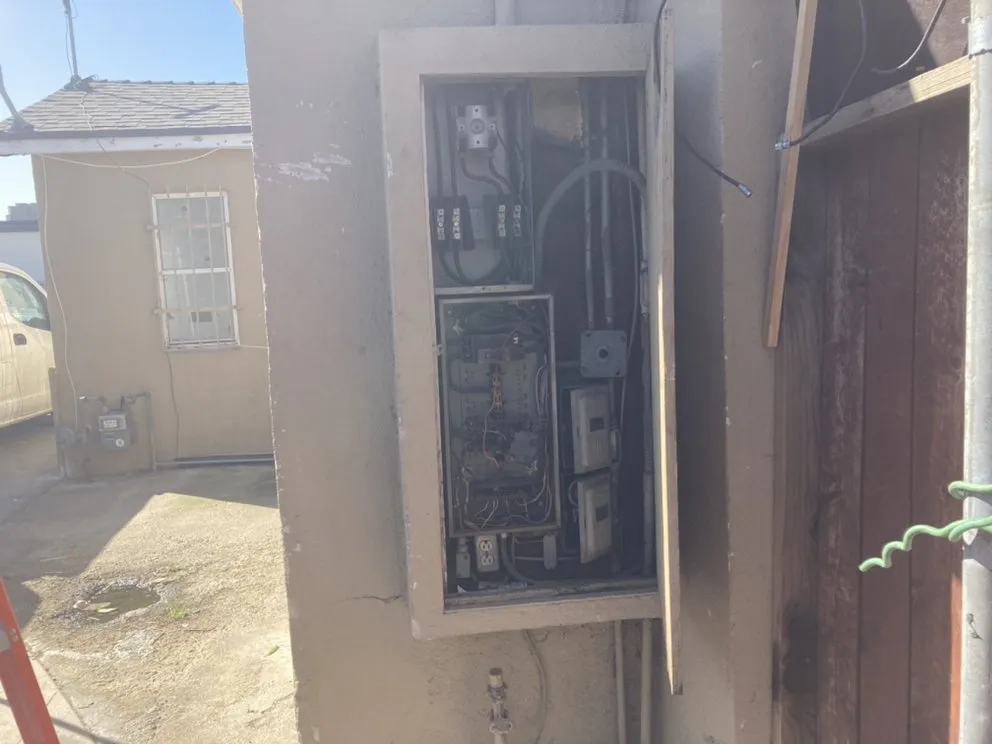 Slide of Kings Electric