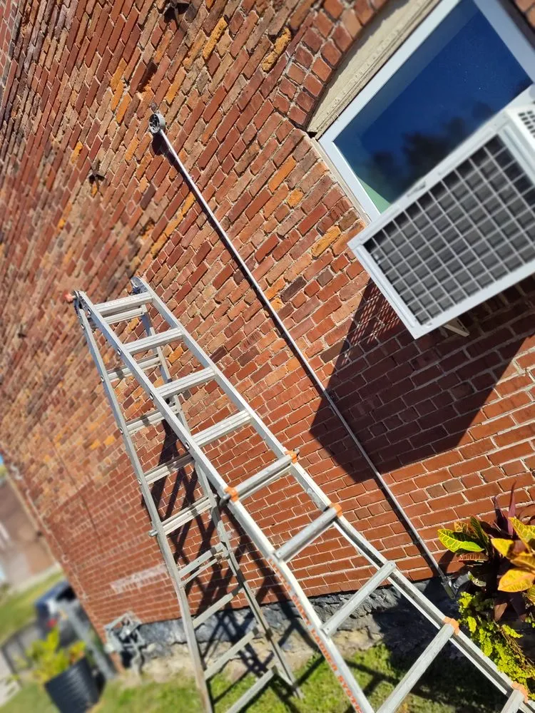 Certified outlet and switch repair experts serving St. Louis, MO - Kings Family Services