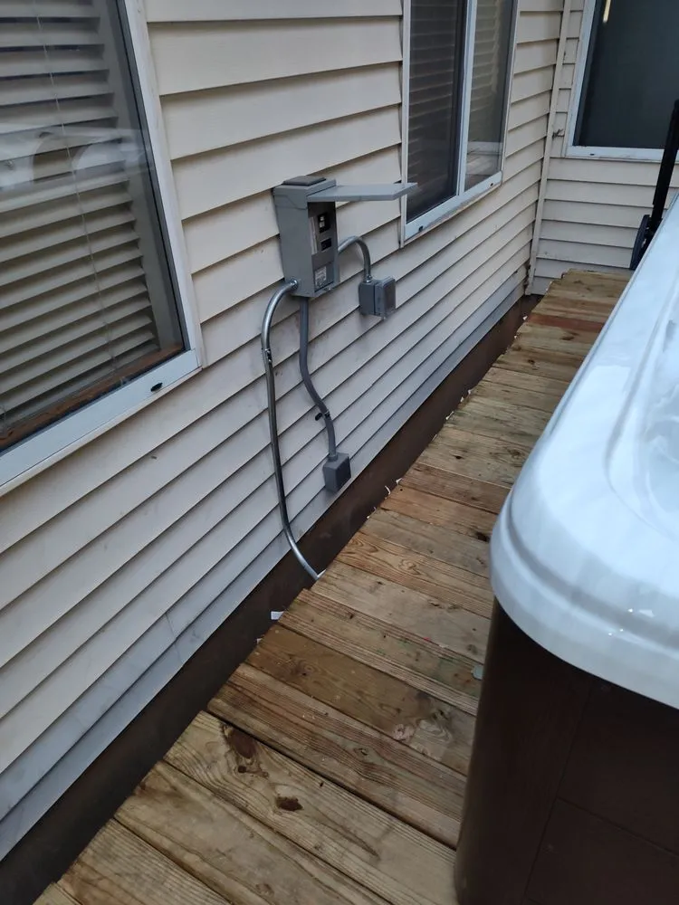 Trusted lighting installation in St. Louis, MO by Kings Family Services