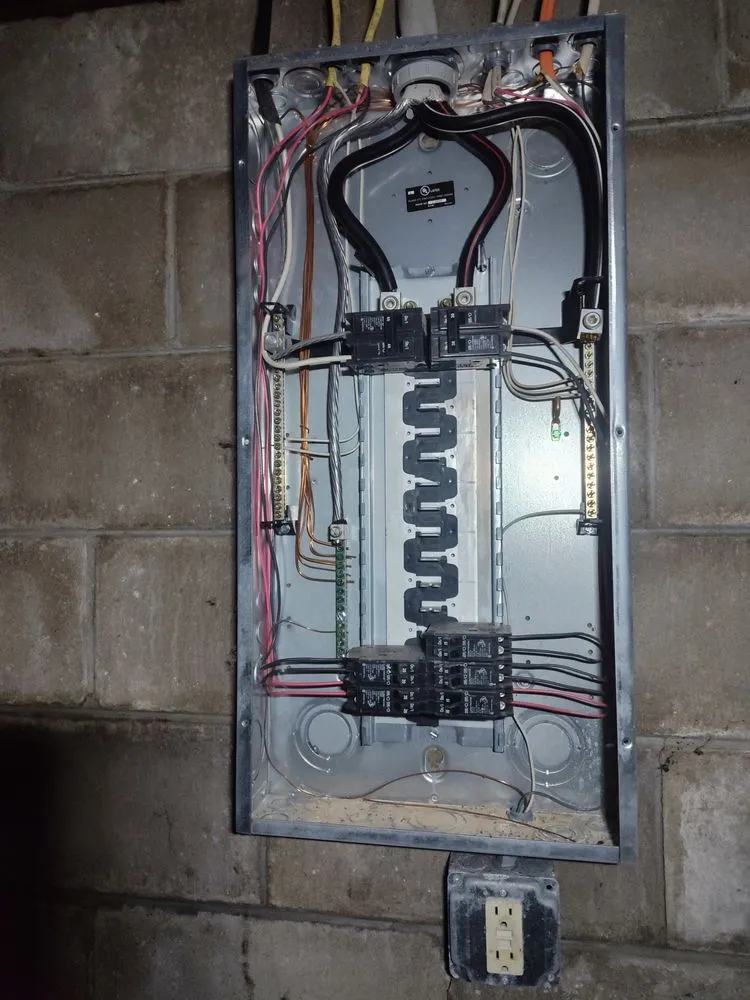 Professional circuit breaker repair in St. Louis, MO by Kings Family Services