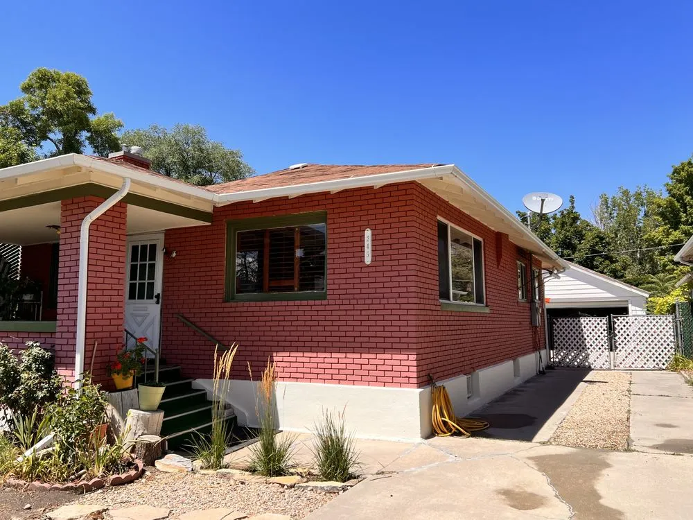 Expert outlet and switch repair service in ,  - Kings Man