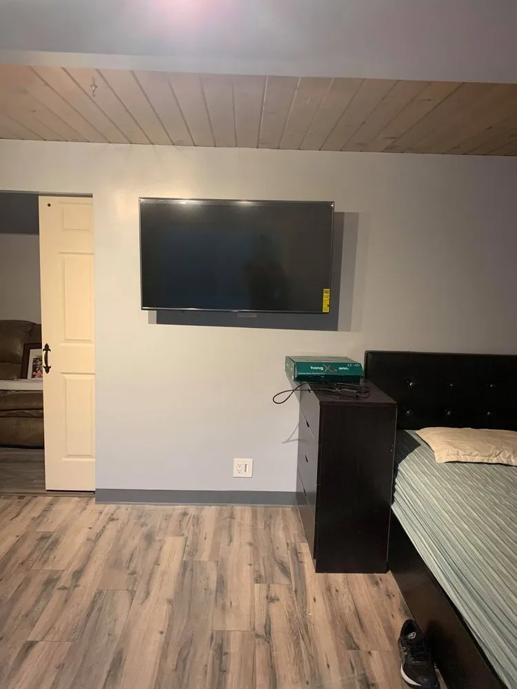 Emergency panel upgrade service in Reseda, CA - King's Power Electric