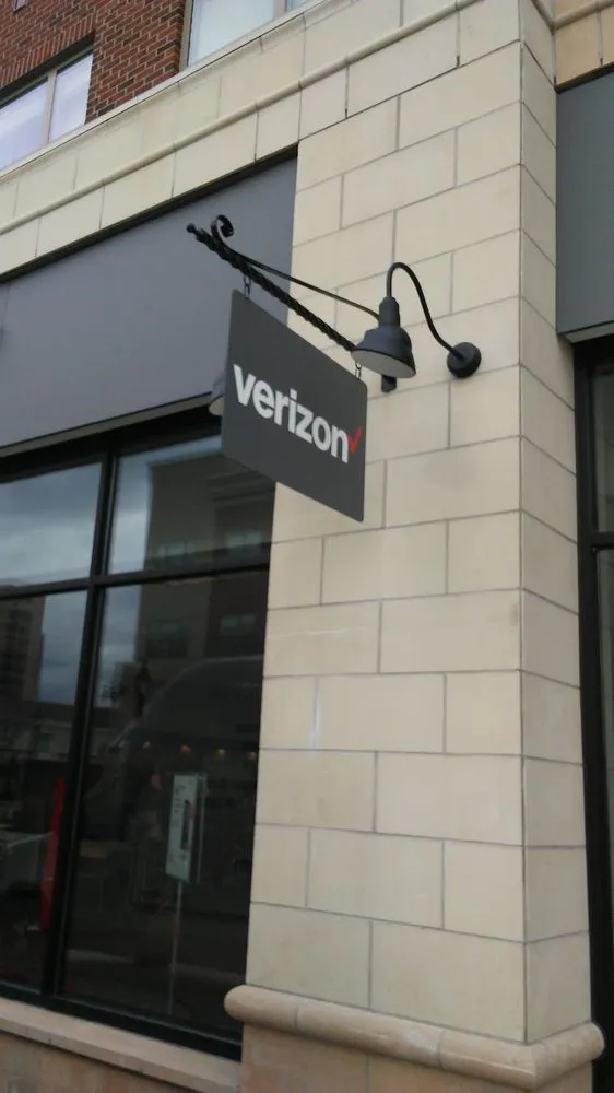 Licensed electrician providing wiring installation in , 