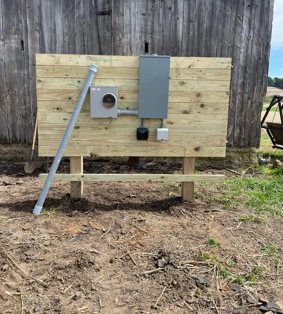 Emergency electrician providing wiring installation in La Valle, WI - Kinsman Construction