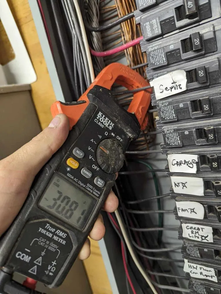 Trusted outlet and switch repair service in Somerset, PA - Kinsmen Electric