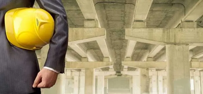 Licensed electrician providing emergency electrical service in , 