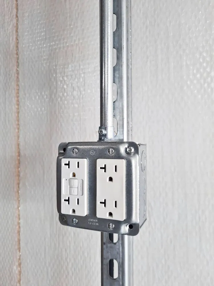Affordable electrical repair experts serving Flushing, NY - Kissena Park Licensed Electrician