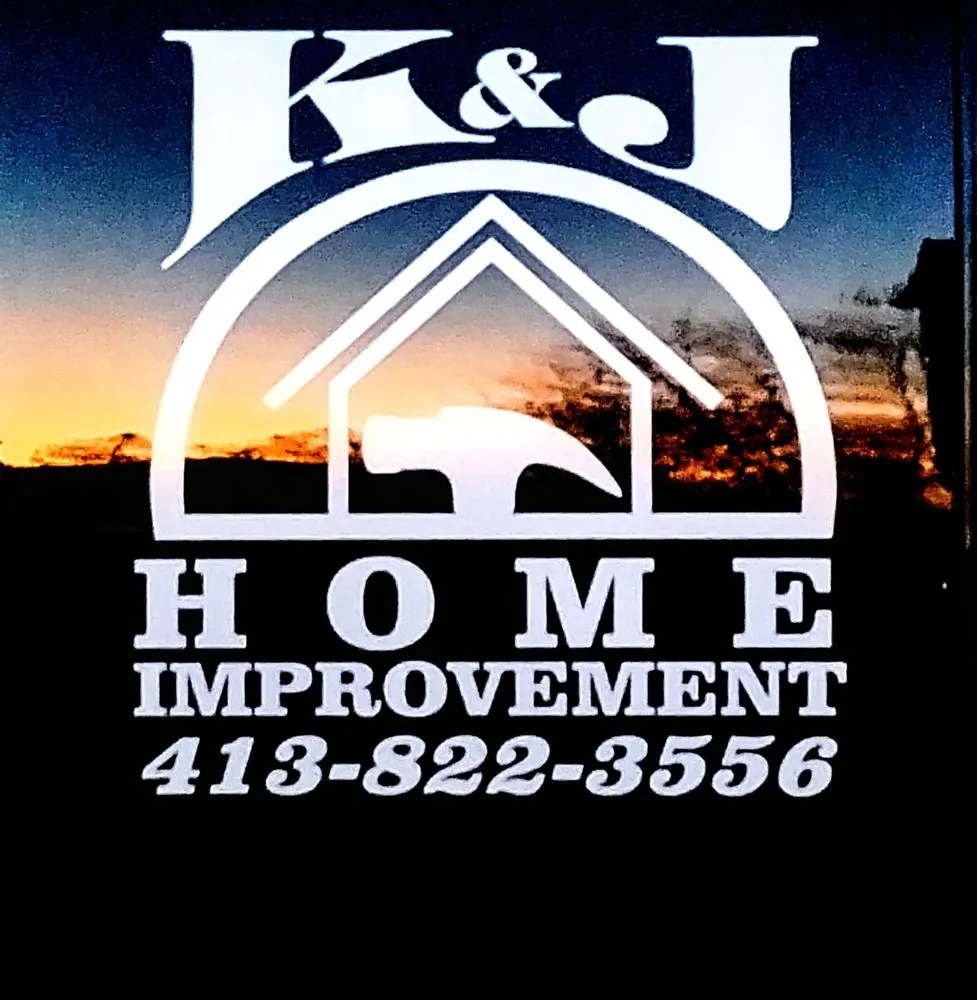 Expert electrician providing emergency electrical service in , 