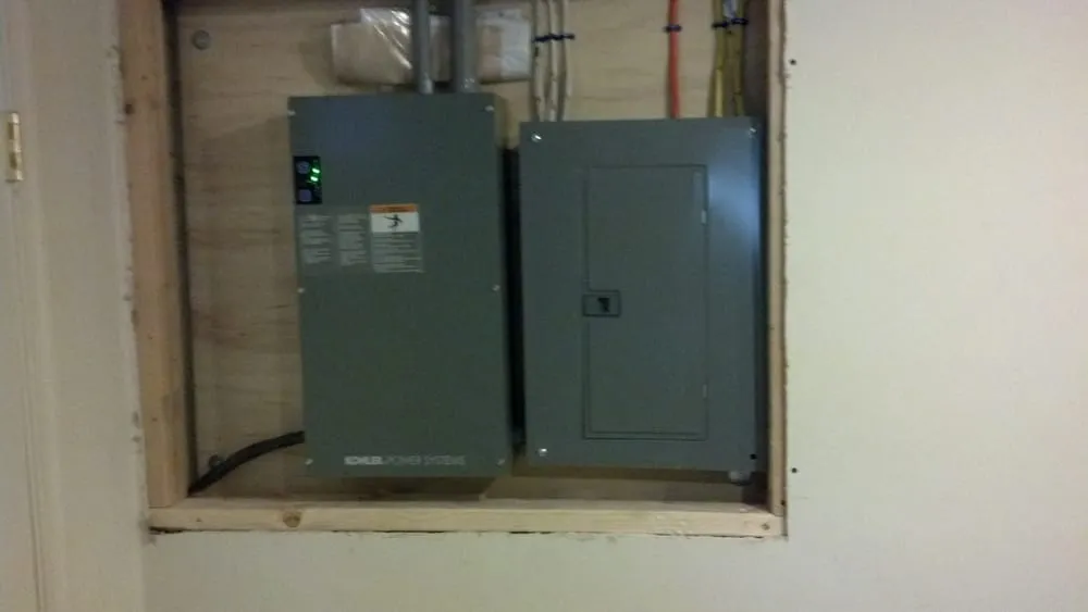 Professional electrician providing circuit breaker repair in Linthicum Heights, MD - Kla Electrical Services