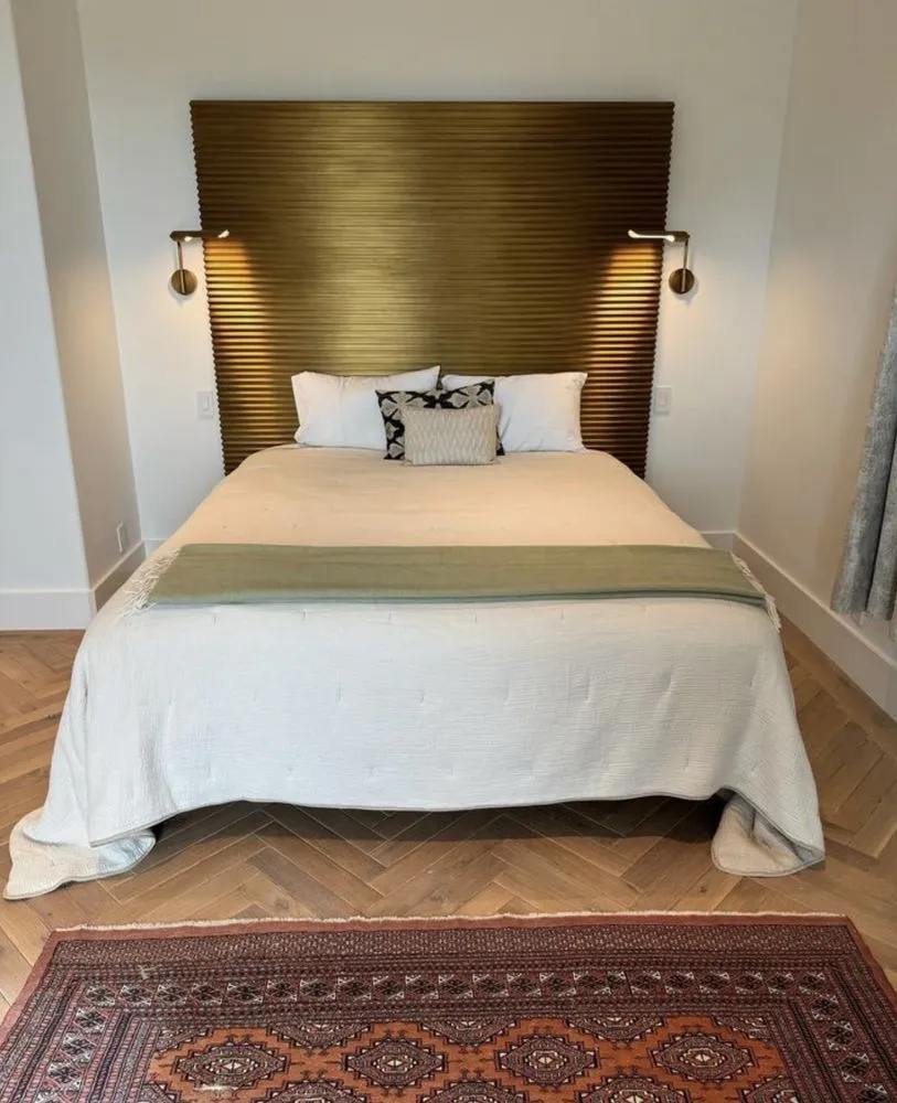 Slide of Klein Electric