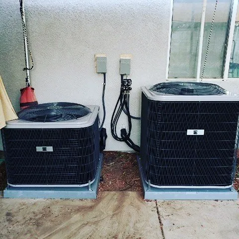 Emergency electrician providing emergency electrical service in , 