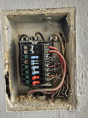 Knight Electrical Inc - Electrician & Electrical Contractor Logo