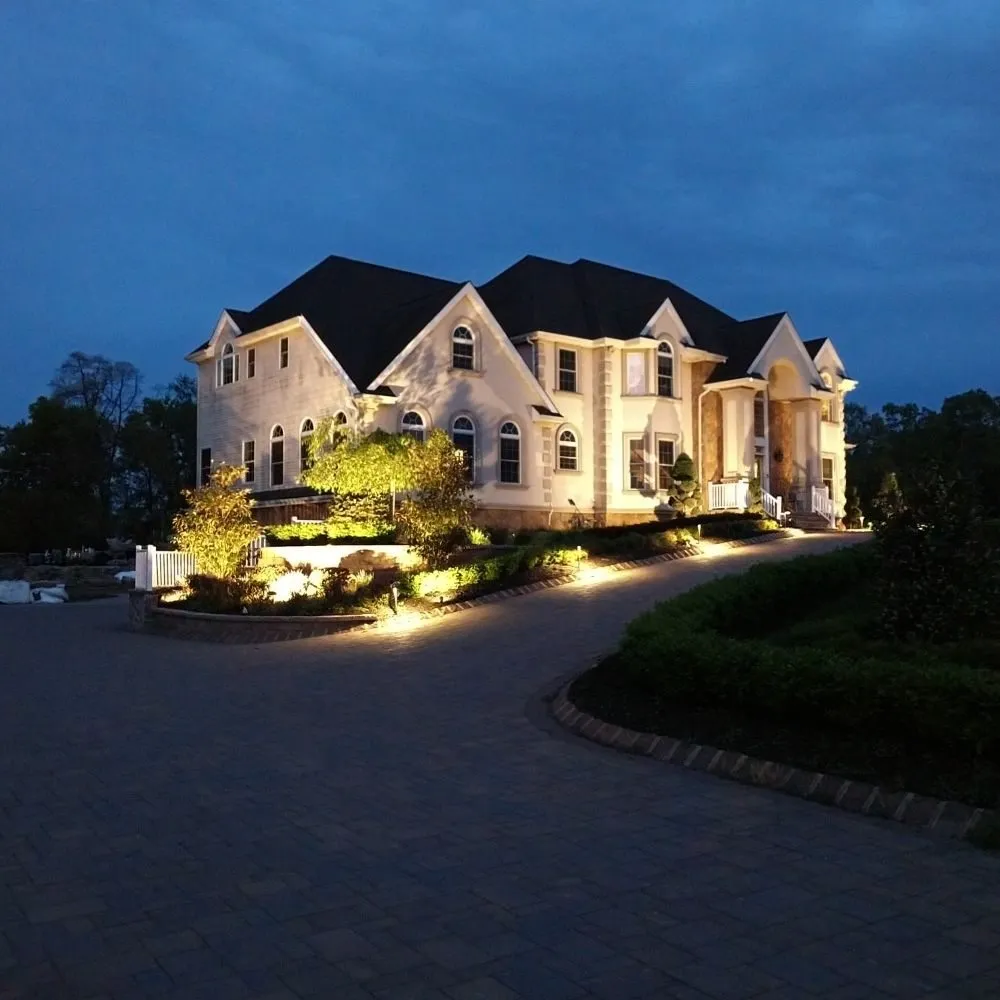 Affordable electrician providing outlet and switch repair in , 