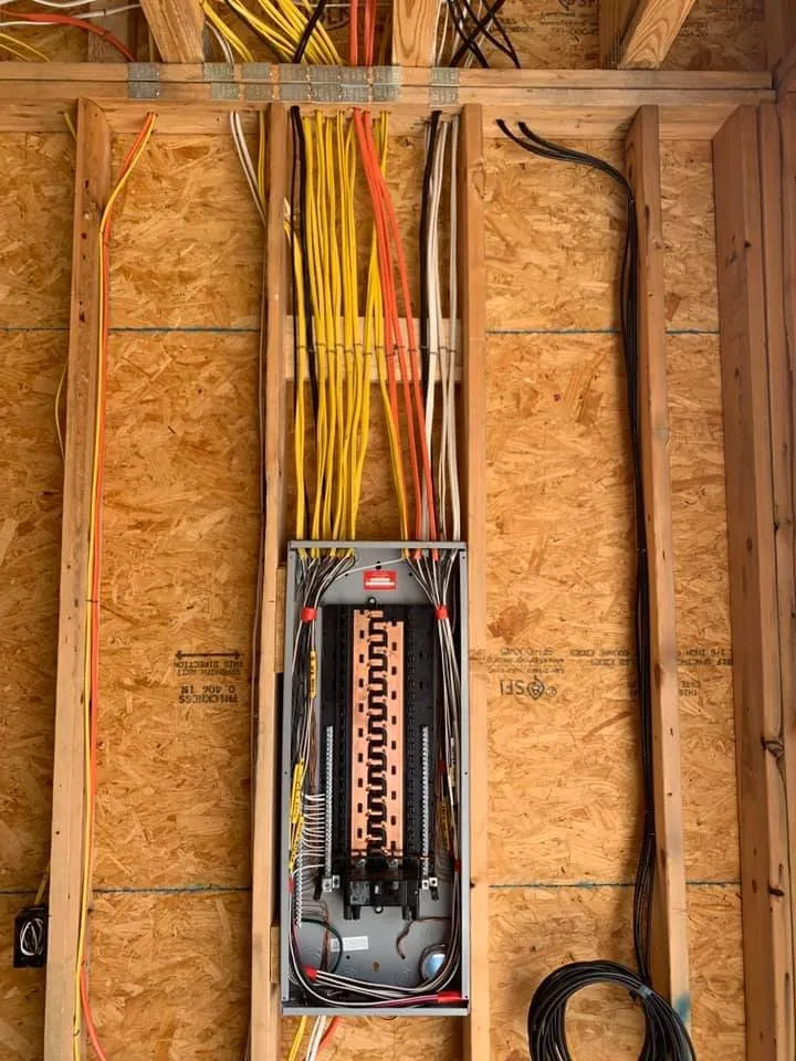 Reliable electrician providing circuit breaker repair in , 
