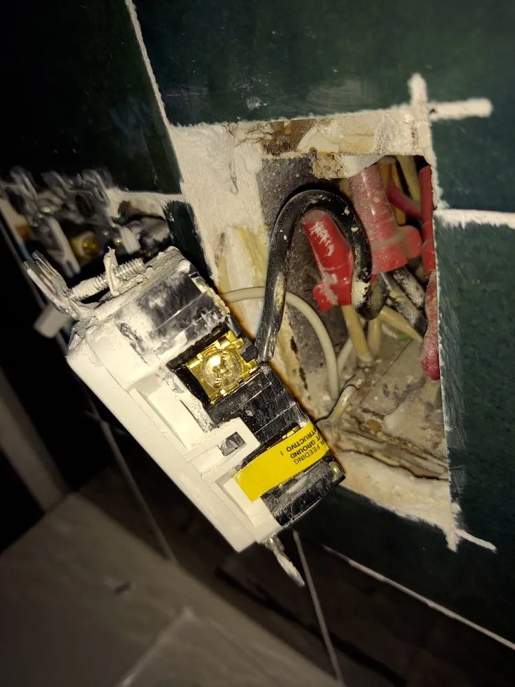 Affordable circuit breaker repair in , by Koenig Electric