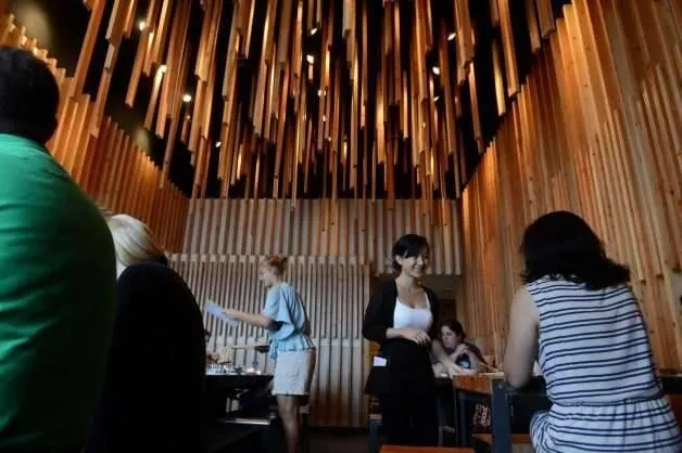 Slide of Kostantino Electric