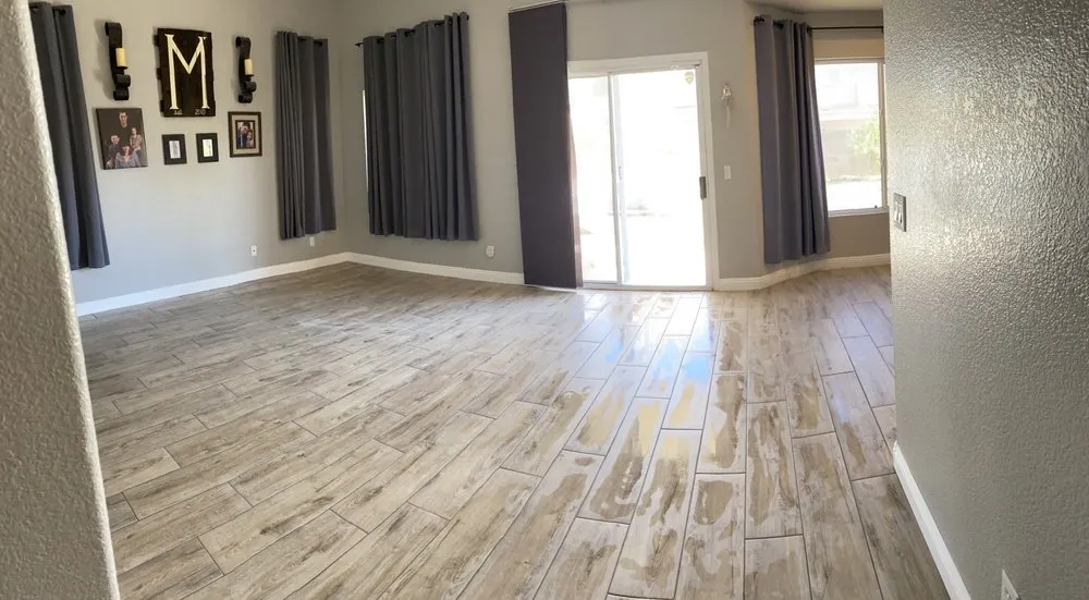 Affordable electrician providing electrical repair in , 