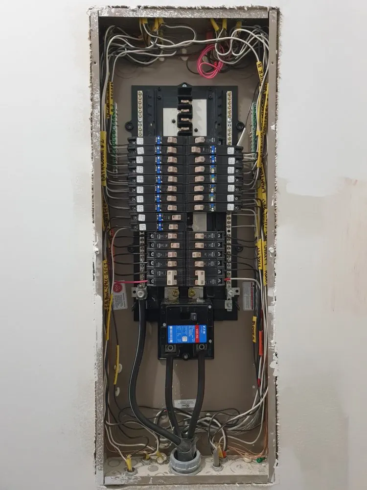 Affordable circuit breaker repair in Unionville, IN by KRAZYNUTZ