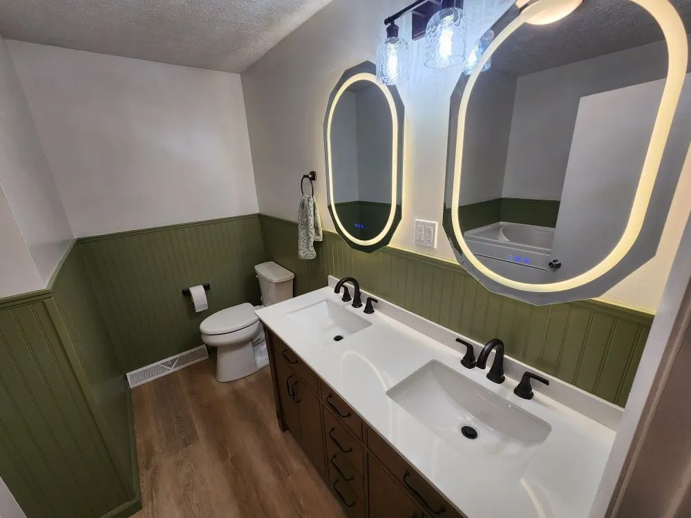 Slide of Kreative Kustoms