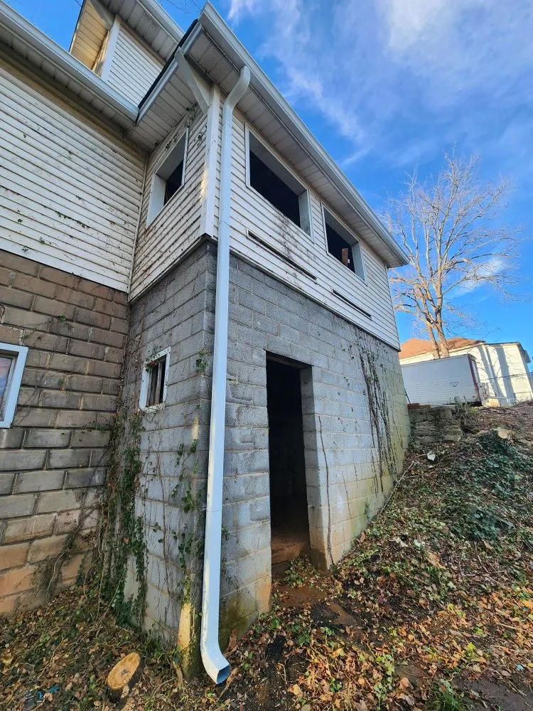 Slide of Kreative Kustoms