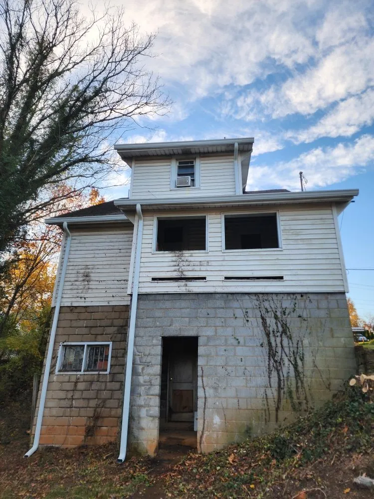 Slide of Kreative Kustoms